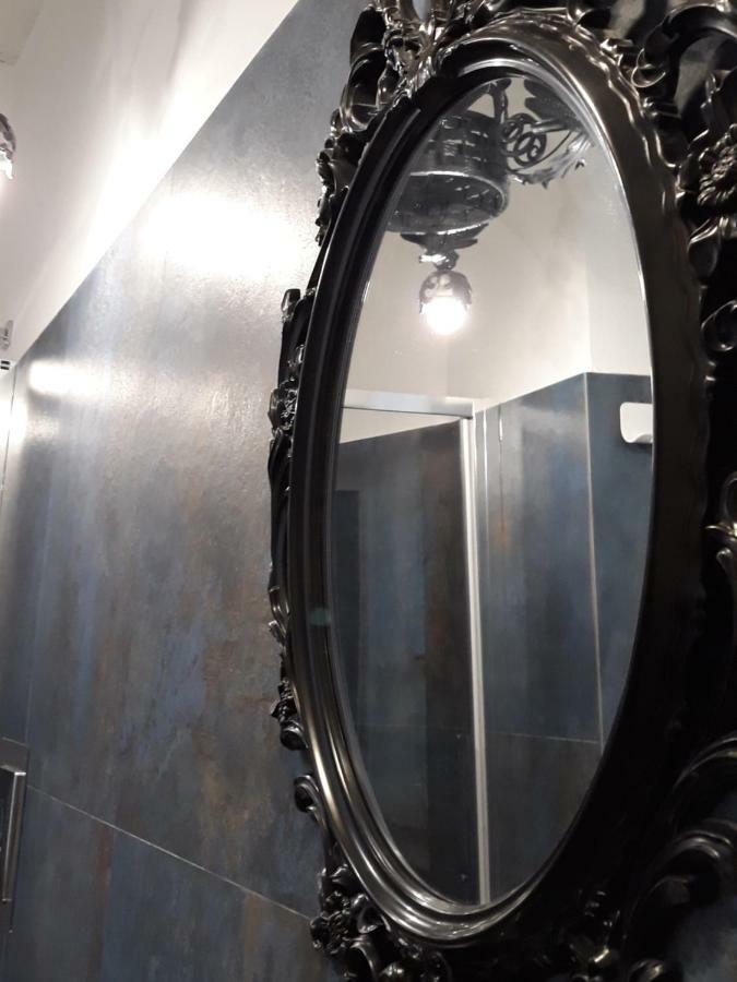 Sculptor House Apartment ลาสเปเซีย ภายนอก รูปภาพ